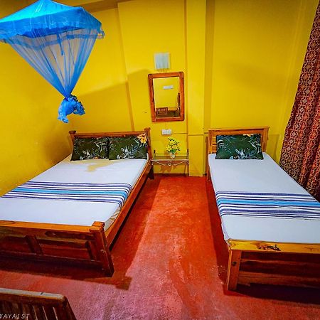 אודוואלאווה Dinesh Safari Homestay מראה חיצוני תמונה
