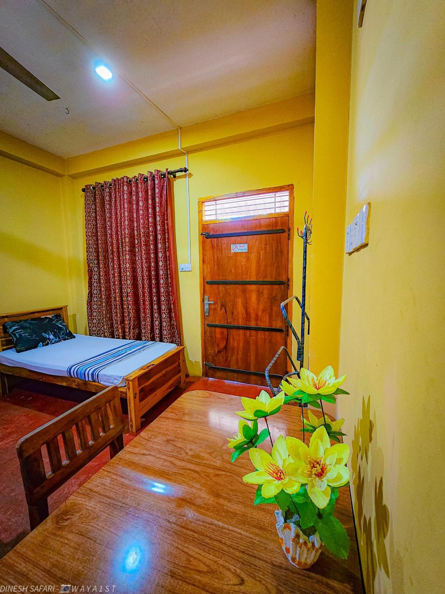 אודוואלאווה Dinesh Safari Homestay מראה חיצוני תמונה