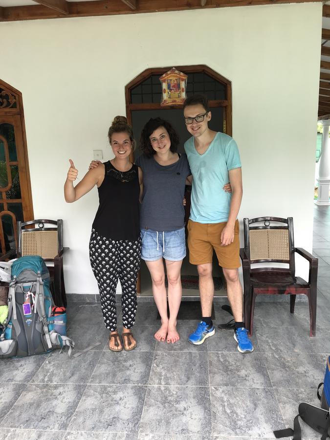 אודוואלאווה Dinesh Safari Homestay מראה חיצוני תמונה